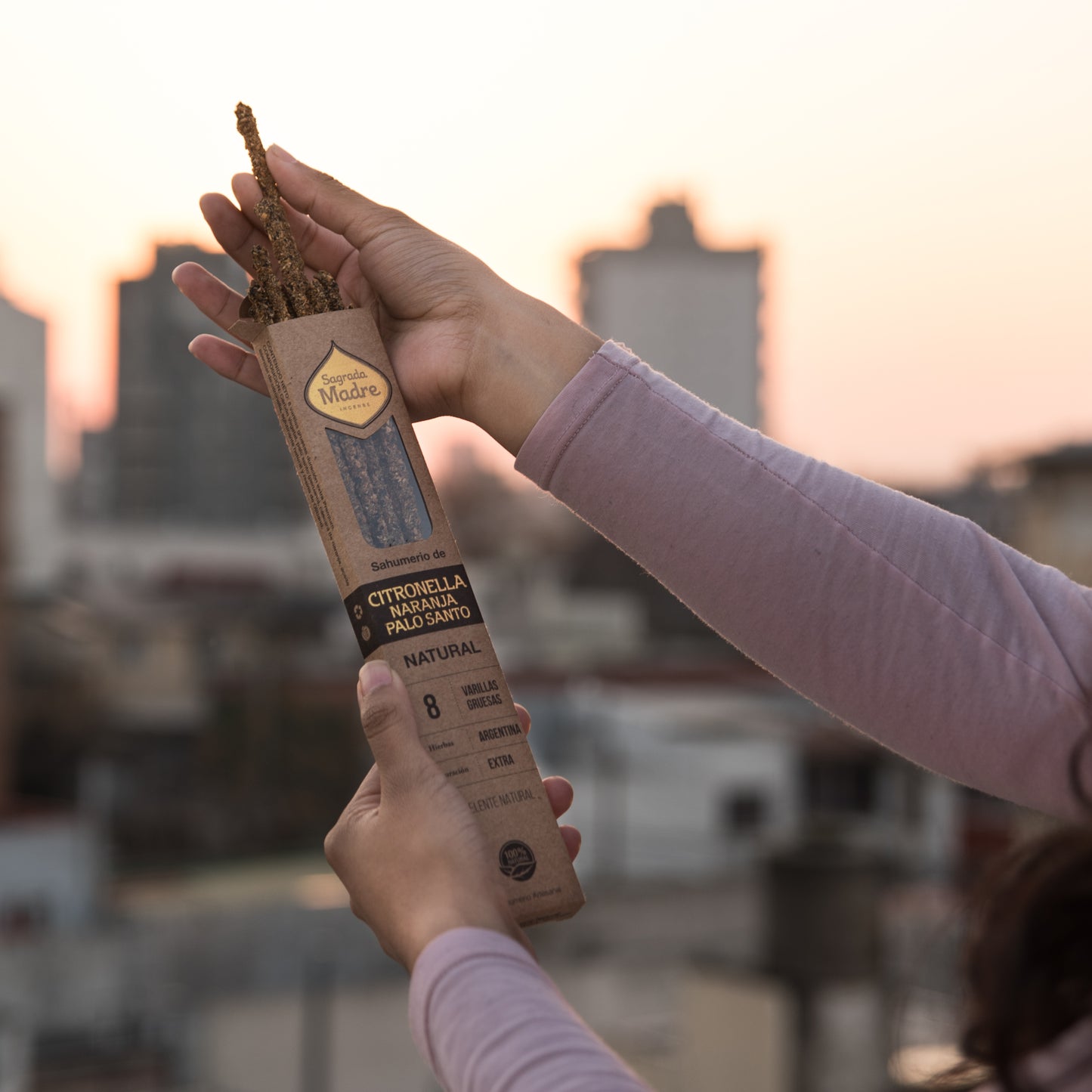 Incienso Línea Natural Citronella, Naranja y Palo Santo Sagrada Madre