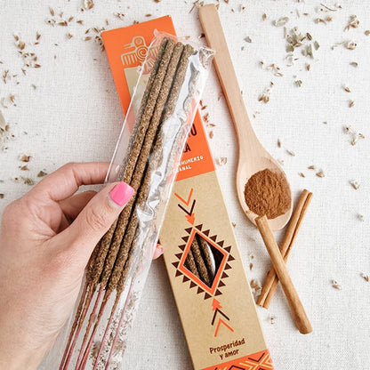 Incienso Orgánico Palo Santo y Canela | Atracción de Abundancia y Prosperidad