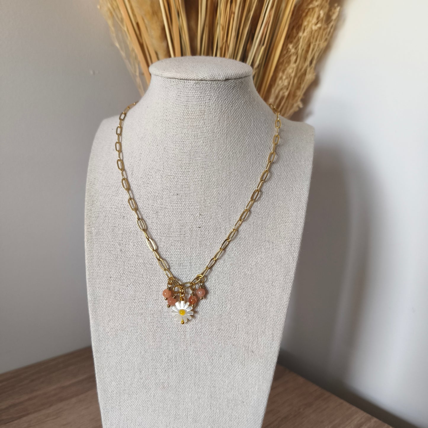 Collar Margarita y Piedra Luna