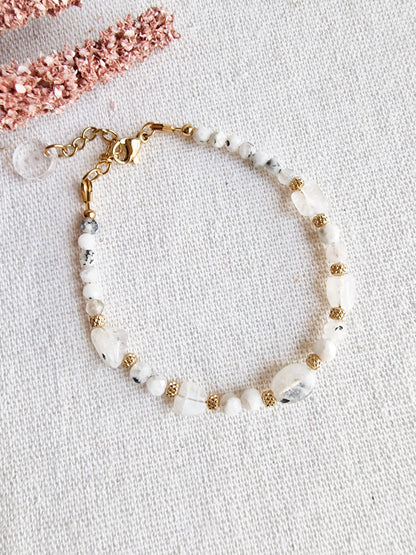 Pulsera Amuleto de Piedra Luna | Intuición, Ciclos Femeninos y Serenidad.