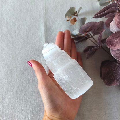 Monolito de Selenita Mediano (10 cm) | Armonía para el Hogar y Limpieza de Minerales