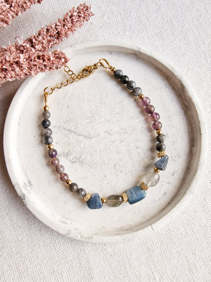 Pulsera Amuleto Sia para Despertar tu Intuición | Labradorita, Amatista y Cianita
