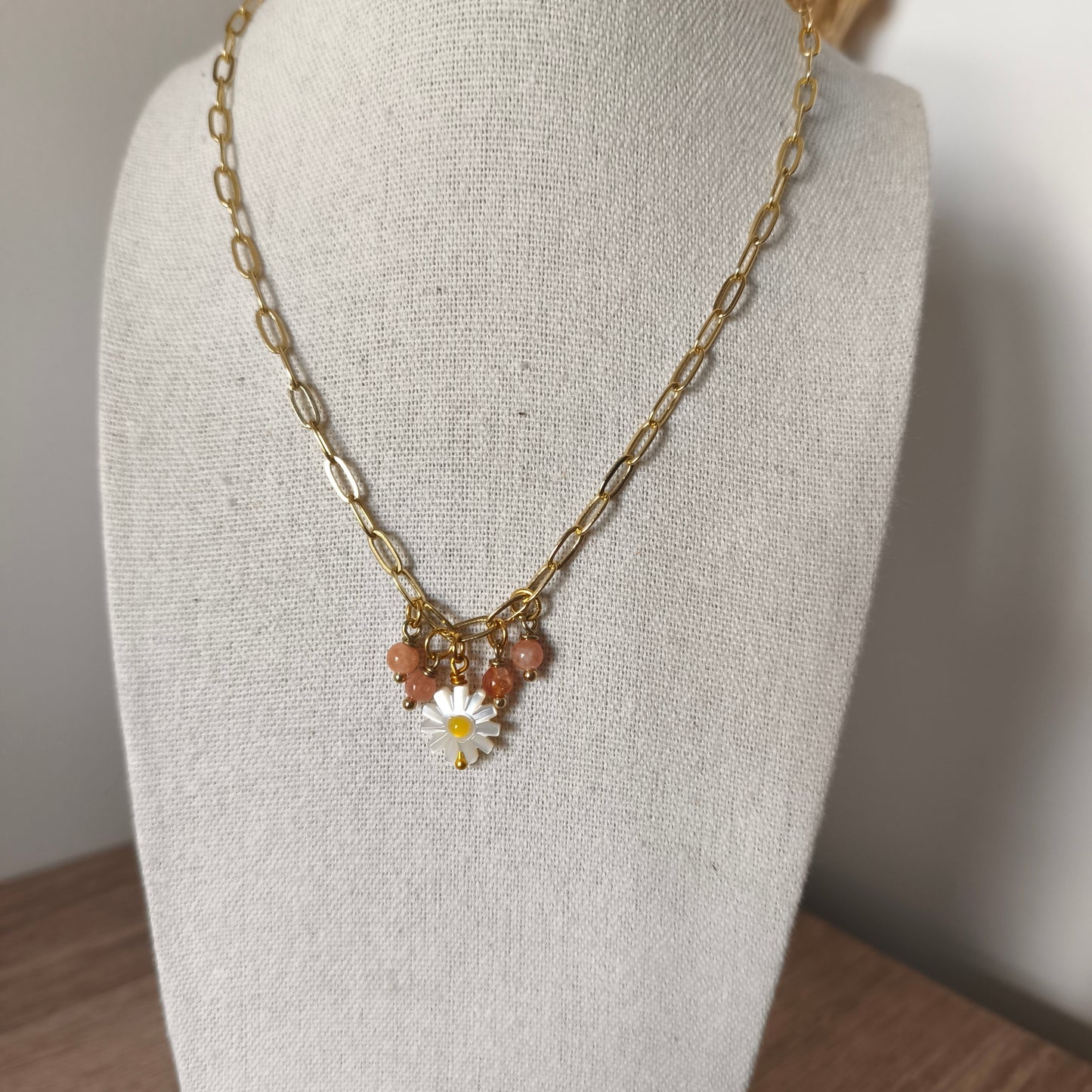 Collar Margarita y Piedra Luna