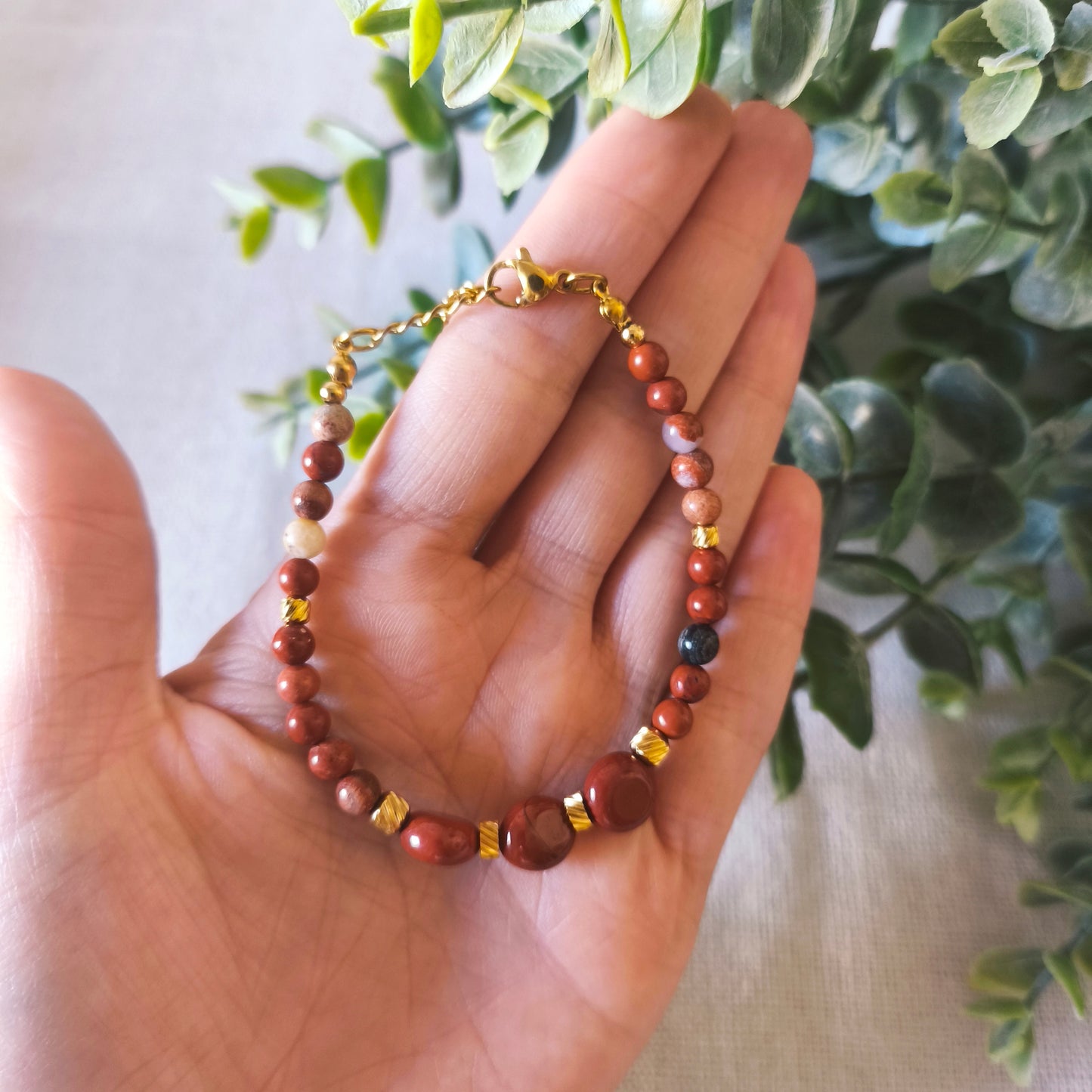 Pulsera de Jaspe Rojo | Vitalidad, Anclaje y Fuerza Física